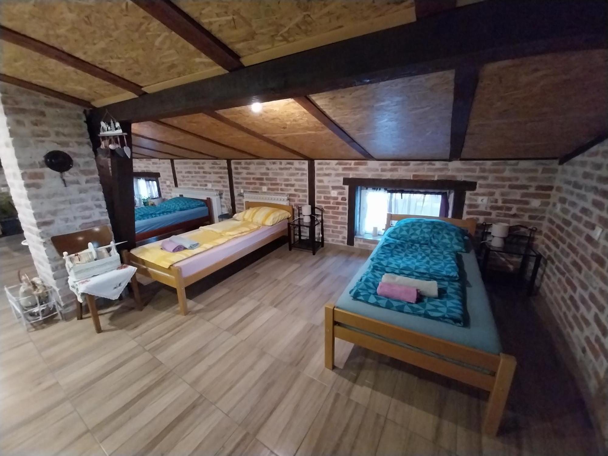 Apartment Ada Bed & Breakfast Gracac  Екстер'єр фото