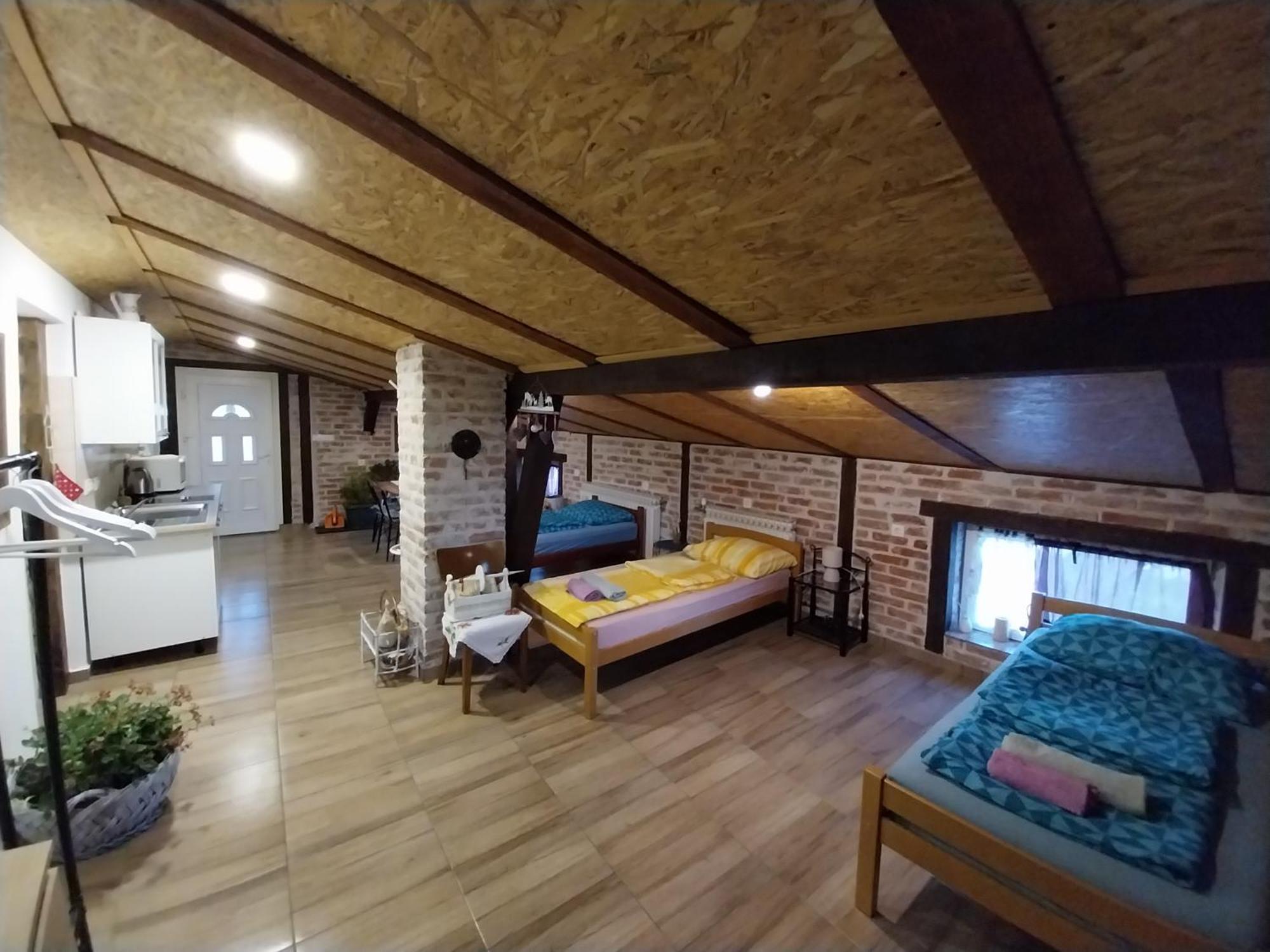 Apartment Ada Bed & Breakfast Gracac  Екстер'єр фото