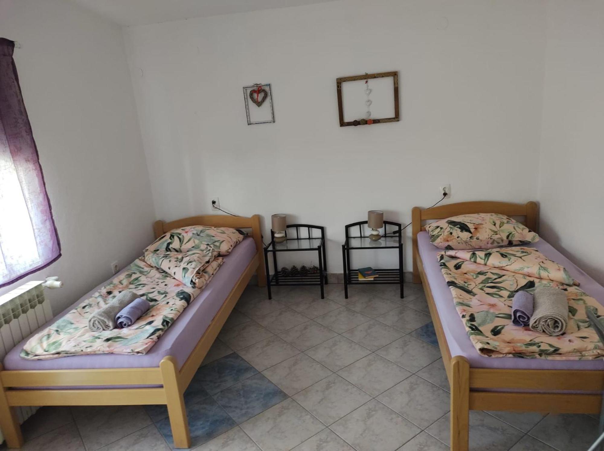 Apartment Ada Bed & Breakfast Gracac  Номер фото