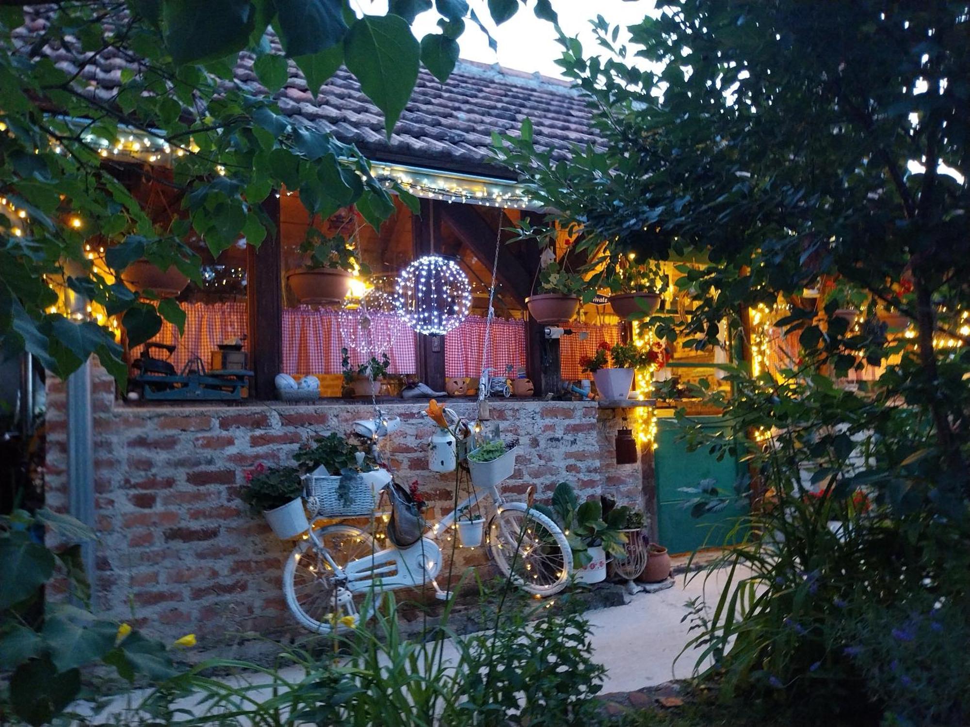 Apartment Ada Bed & Breakfast Gracac  Екстер'єр фото
